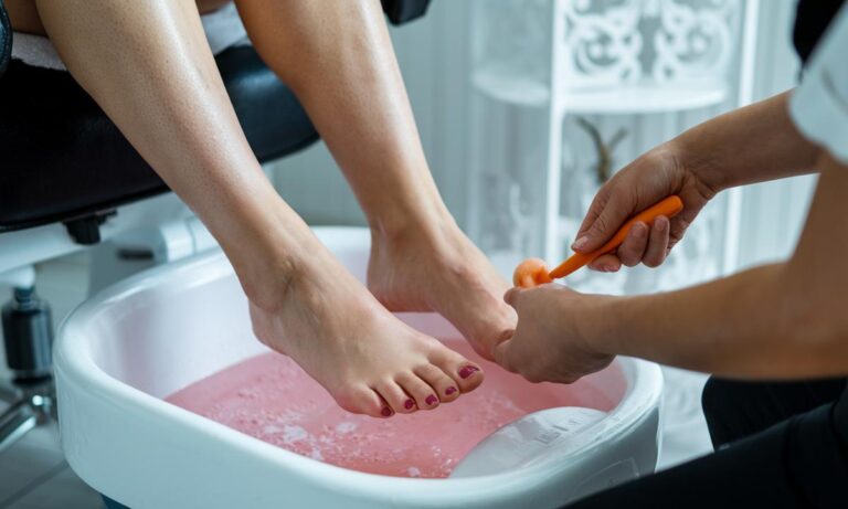 sekret-gadkich-stop-jak-efektywnie-uzywac-tarki-do-piet-pedi